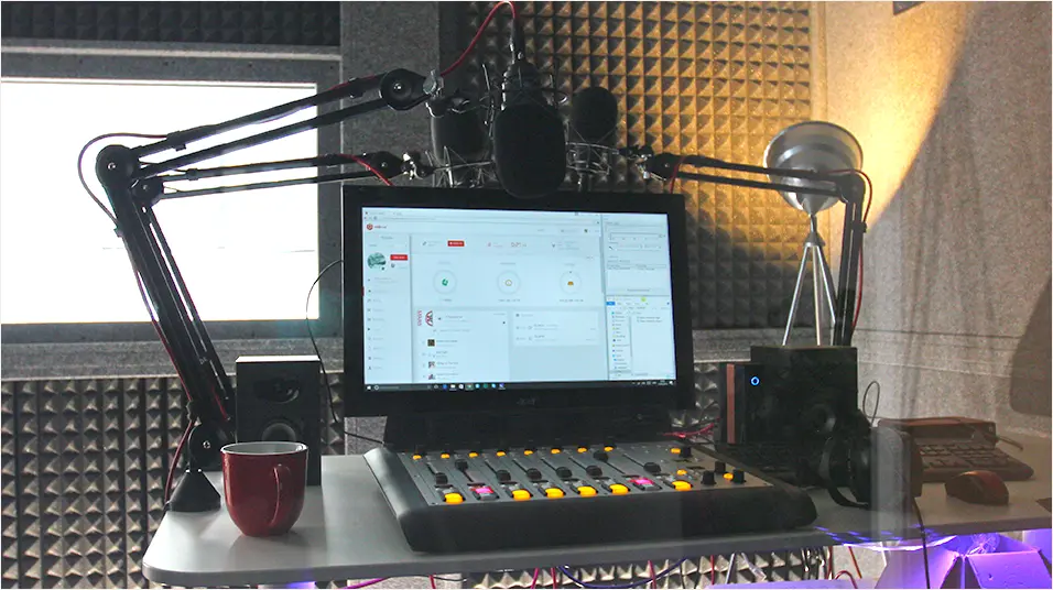 broadcast talk music online radio